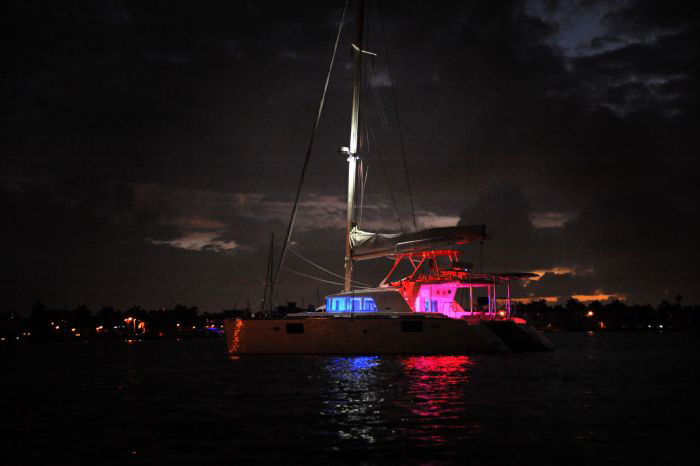 Lumitec Zephyr Zalinglicht Zwart, 5k - Catamaran zephyr1 1 - 00400013
